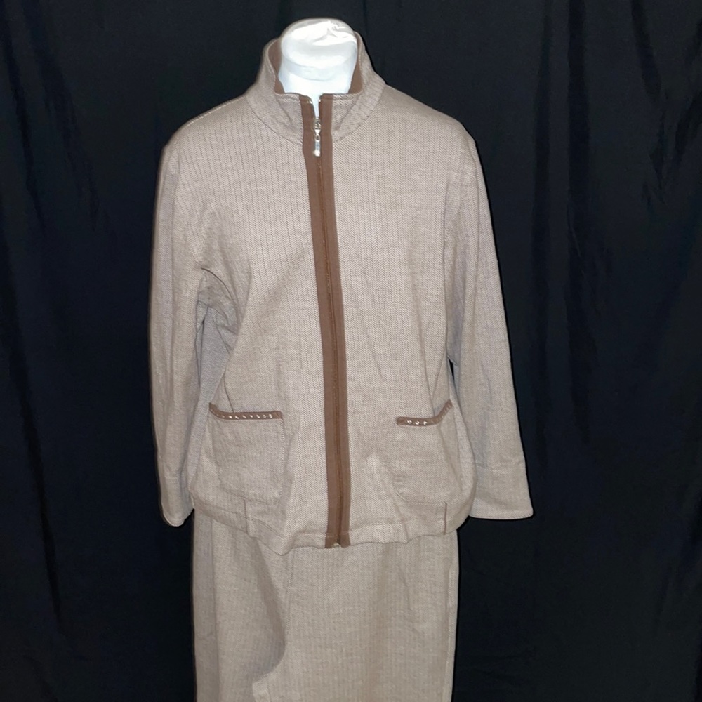 Allison Daley Suit